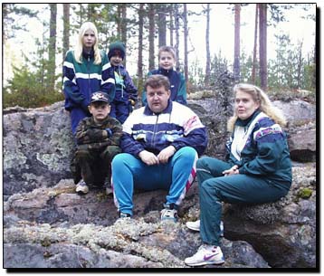 Perheeni/My family
